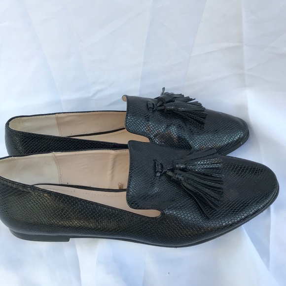 Zara Shoes - Zara Black Faux Crocodile Tassle Flats